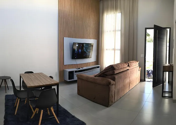 Linda casa com piscina