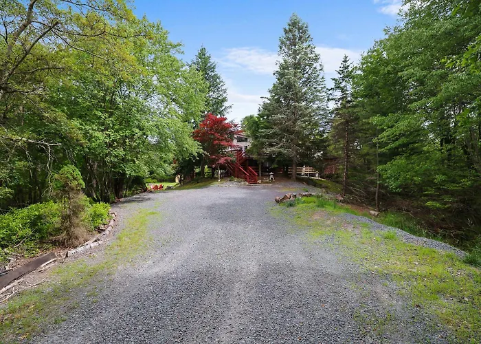 Cozy Cottage In The Heart Of Pocono