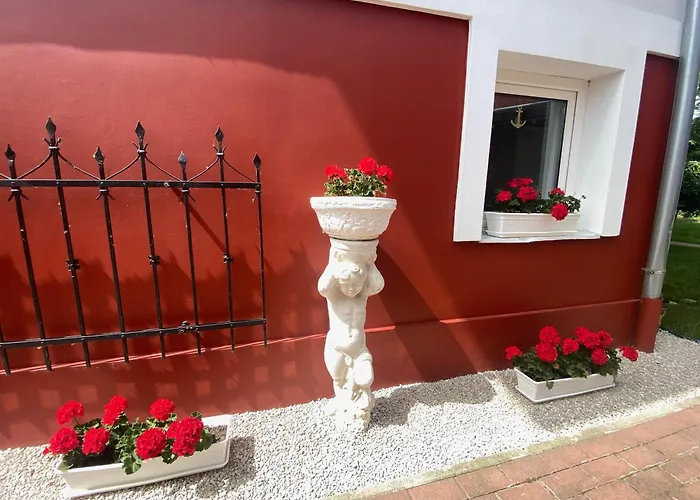 Villa Lillybeth Garden Rooms