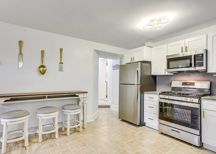 Walk To Beach: Somers Point Apartment!