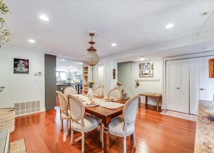Artist Residence 3 Bedroom Brownstone