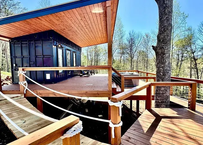 Glamping Container Treehouse By Hiawassee Glamping