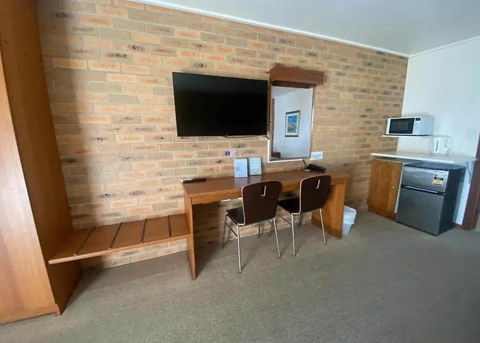 Quays Motel San Remo