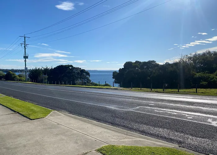 Quays Motel San Remo