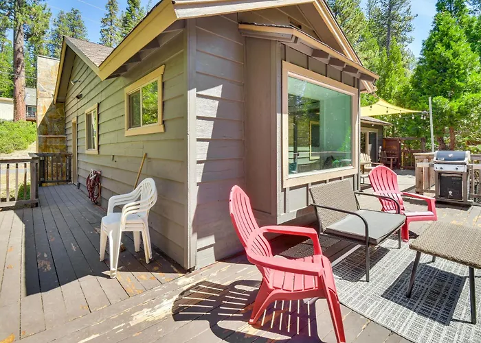 Cozy Retreat W/ Deck ~ 2 Mi To Pinecrest Lake!