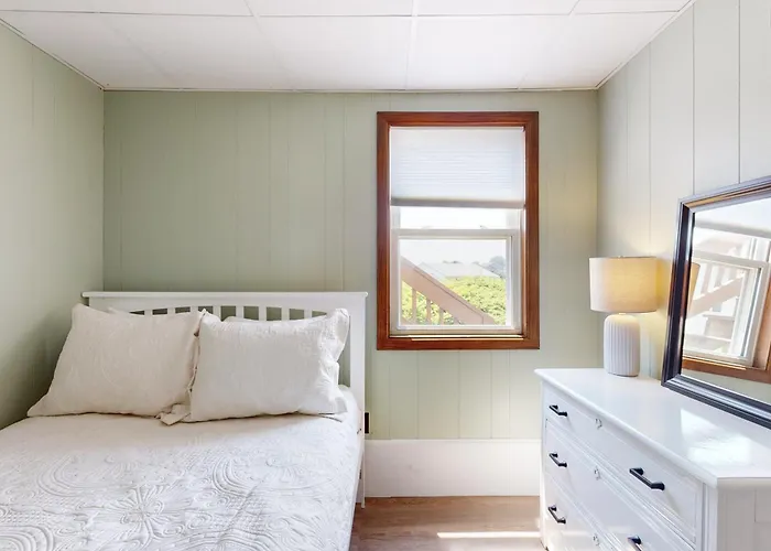 Seafoam Dreams