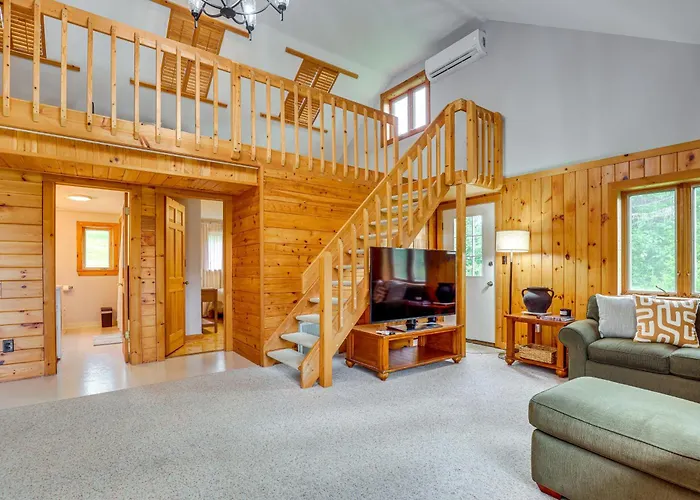 Keuka Lake Cabin W/ Boat Dock Access & Fire Pit!