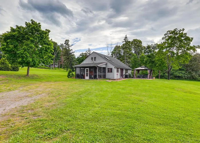 Keuka Lake Cabin W/ Boat Dock Access & Fire Pit!