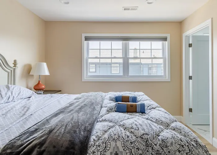 Spacious 3Br Condo Near Ventnor Beach