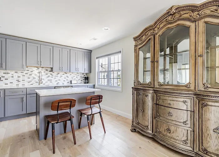 Spacious 3Br Condo Near Ventnor Beach