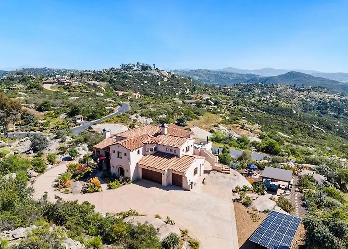 Mediterranean Haven With Views In Escondido