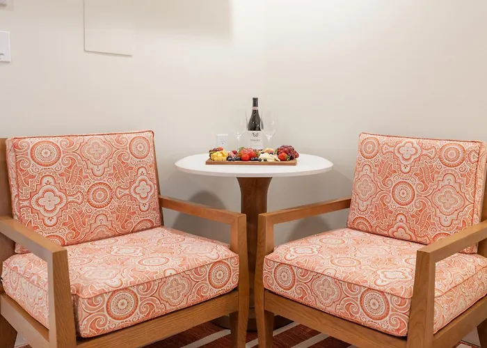 The Beach Club On Madison Avenue (Adults Only)