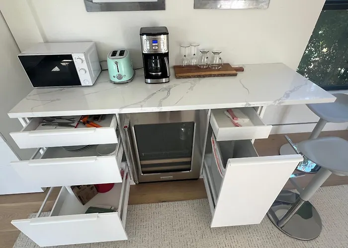 Modern Bright New Studio With Roof-Top Deck Walk To Santa Monica Beach, Freewifi, Parking