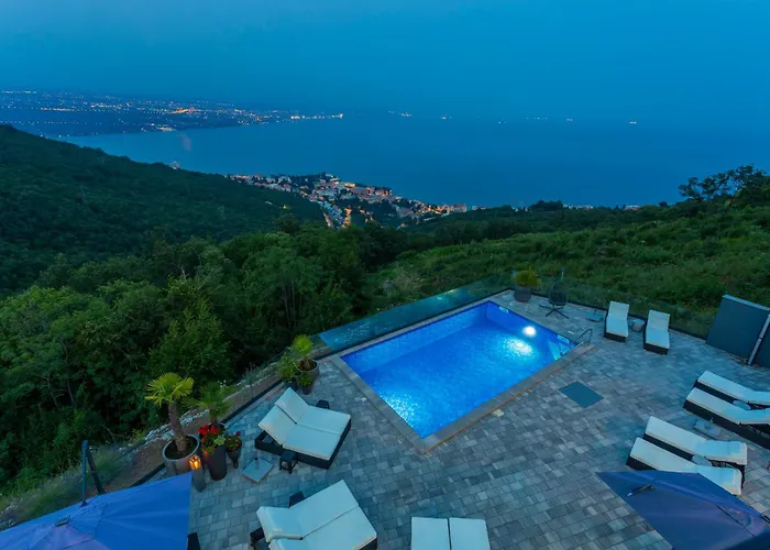 White Pearl Diamond Opatija, Luxury Villa, Meerblick, Beheizter Pool