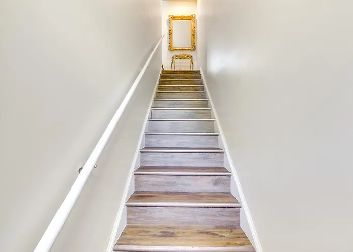 Chic Morgantown Vacation Rental - 2 Mi To Wvu!