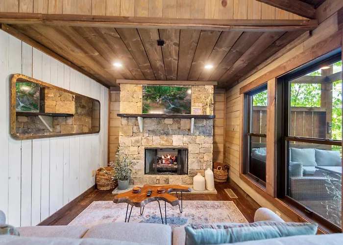 A Little Stoney River - Ellijay, Ga - Enjoy Scenic River Views, Soak In The Hot Tub, Enjoy Game Nights In The Game Room, And Kic
