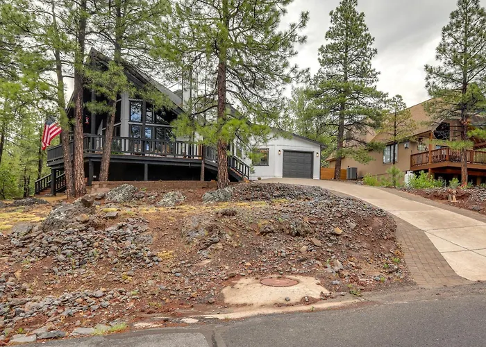 Wraparound Deck & Poker Room: Cabin In Munds Park
