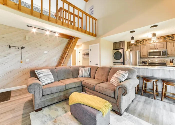 Bellaire Ski Condo: 1 Mi To Summit Mountain!