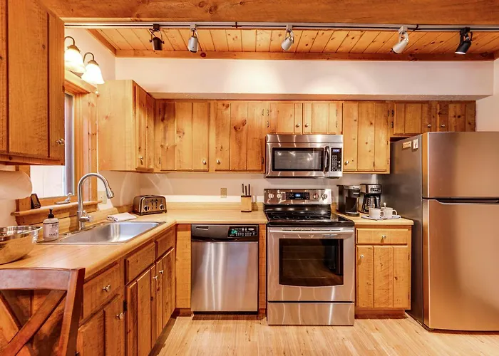Bartlett Vacation Rental W/ Wraparound Deck!