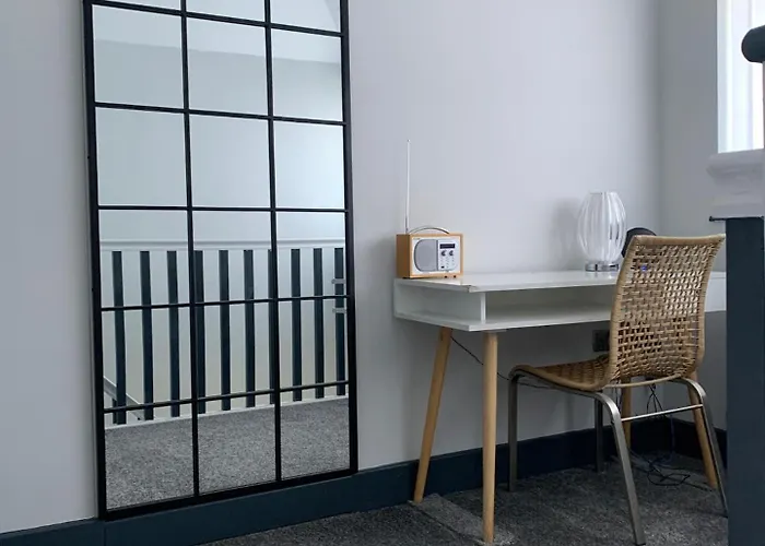 Luxury Modern Apartment With Free Private Parking