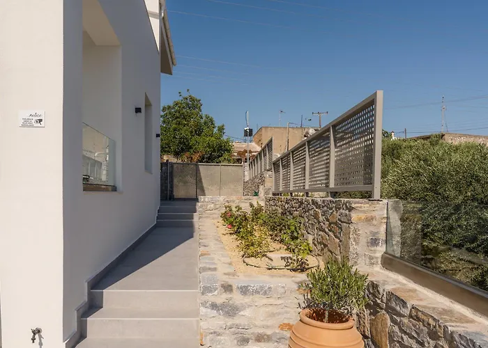 Phyllion Boutique Villas