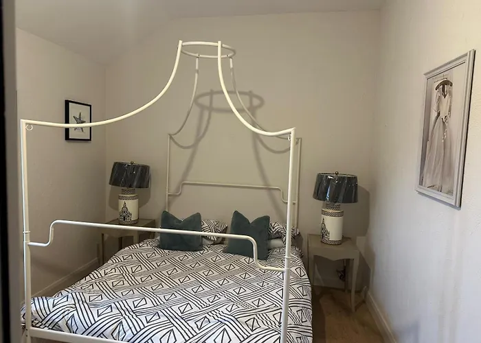 Darcy Magee Apartment No2