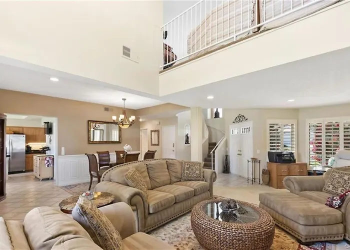 Muirfield House In Desert Falls Cc