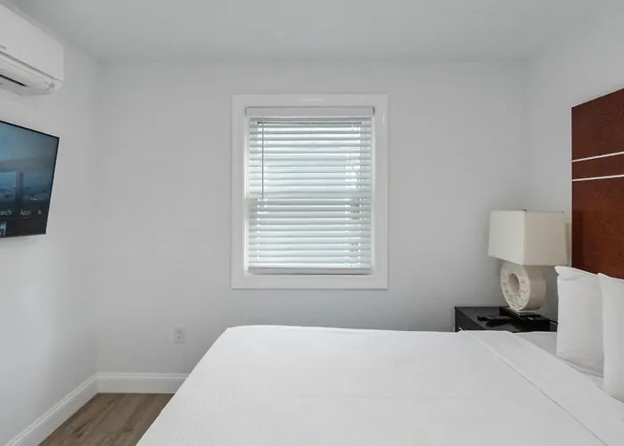 Safari Apartments