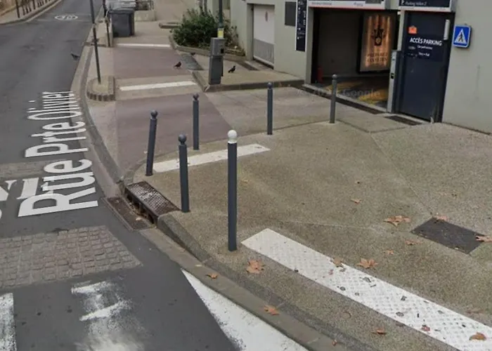 Tiny House 1, 2 Ou 3 Personnes Soeursgrises Beziers Centre Historique Coeur De L'Herault Occitanie, Plus Vieille Ville De France, Chemin De Compostelle A Pied Ou Velo, Passeport Du Pelerin 24H, Petits Dejeuners Et Repas, 300M Du Centre Ville