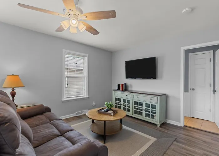 Charming Duplex On Main