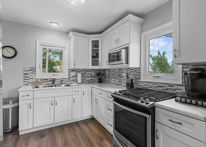 Charming Duplex On Main
