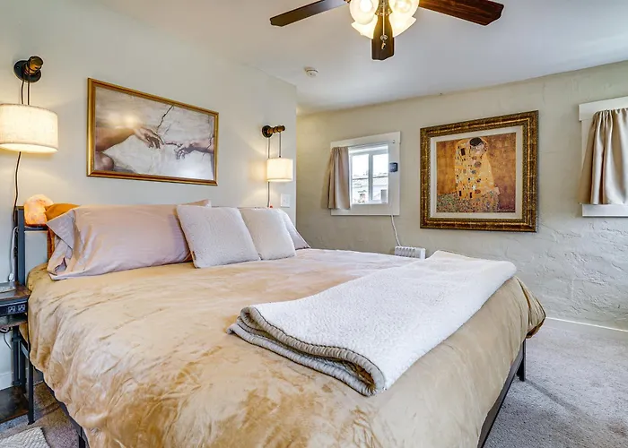 New Mexico Cottage: Private Yard & Hot Tub