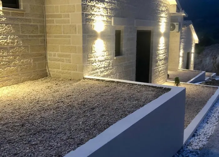 Lefkoparga Luxury Suites