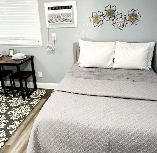 Studio Petite!