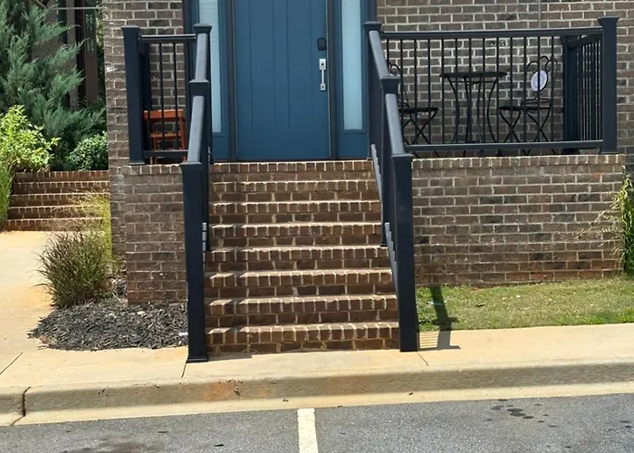 Gated Hideaway In Greenville