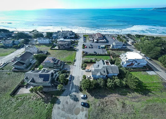 Steps To Beach And Amazing Ocean Views - Miramar Home