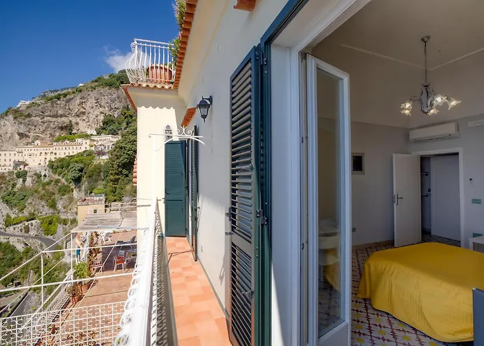 Apartments Amalfi Design Sea View Accessible By 250 Steps