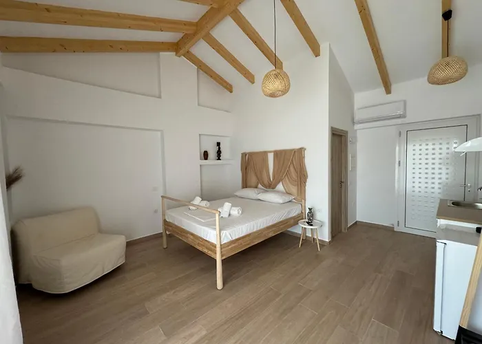 Nikludin Suites & Studios