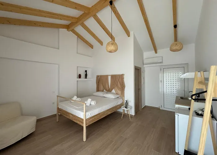Nikludin Suites & Studios