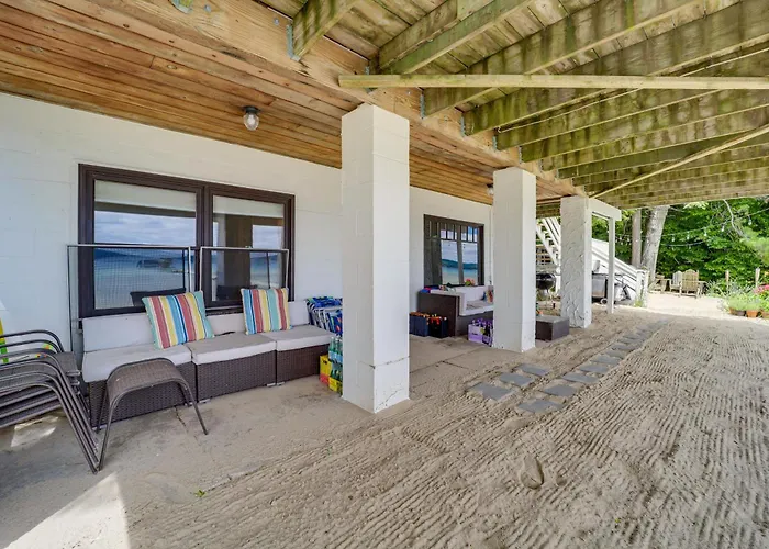 Updated Glen Arbor Cottage On Lake: Dock & Mooring
