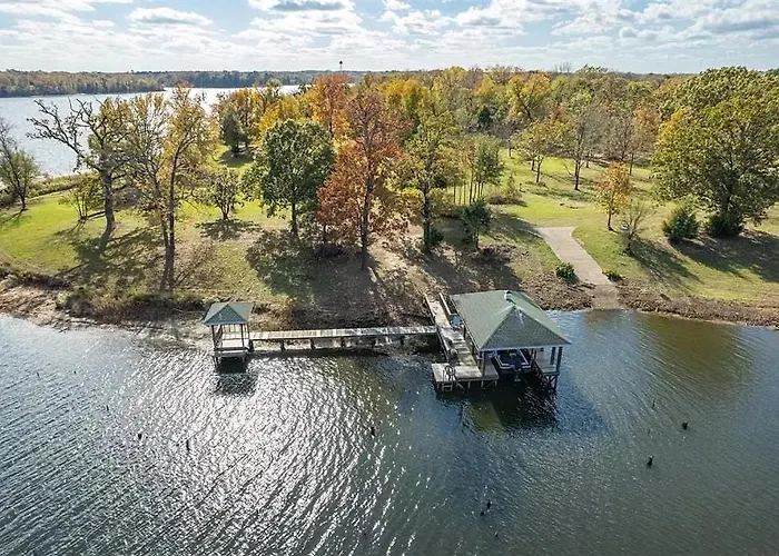 Entire Lake House At Lake Fork With Private Bay, Boat Ramp, Fishing Light & 8 Acres Land