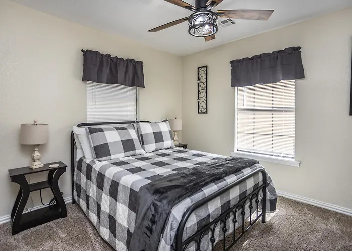 3-Bedroom 2 Bath With Hot Tub Near Winstar