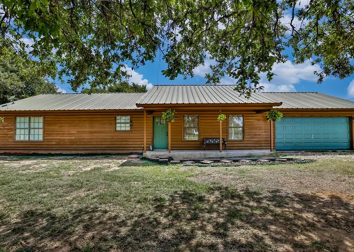 3-Bedroom 2 Bath With Hot Tub Near Winstar