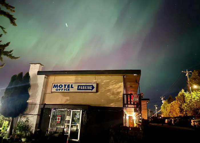Holiday House Motel