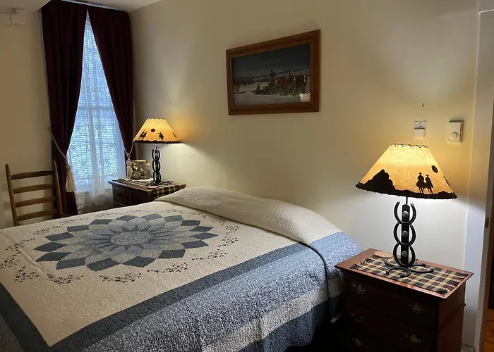 Historic Capitol Hotel Vacation Suites Downtown, Adults 25 Or Older