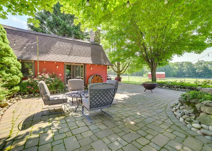 9 Mi To Boyne Resort! Farmhouse Near Town & Lake