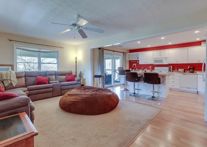Lake Cumberland Resort Condo W/ Direct Lake Access