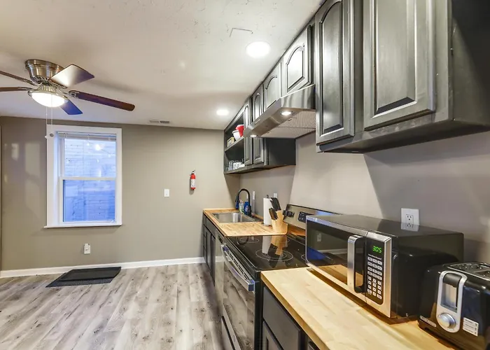 Cozy Newport Cottage Near Stadiums & Downtown