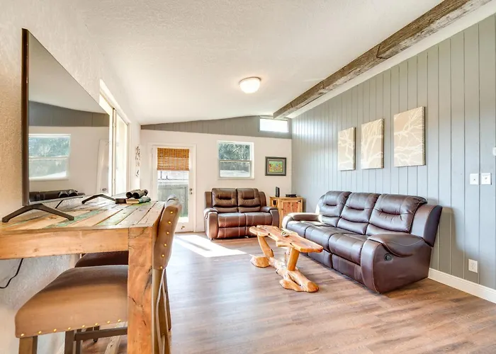Private Dock: Waterfront Inverness Abode!