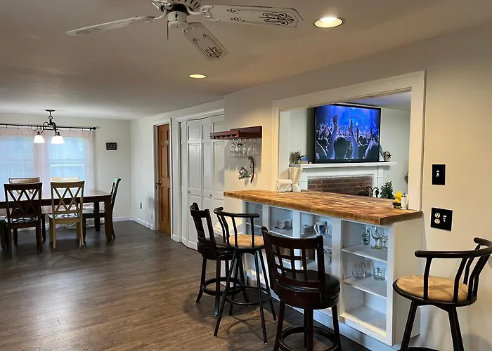 A Charm Cape House Centrally Located Close To Everything That Cape Code Offers